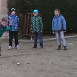 sportliche Aktivität beim Boule-Spiel
